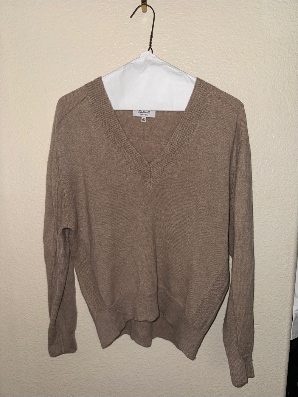 Madewell V- Neck Women's Cashmere Sweater in Taupe